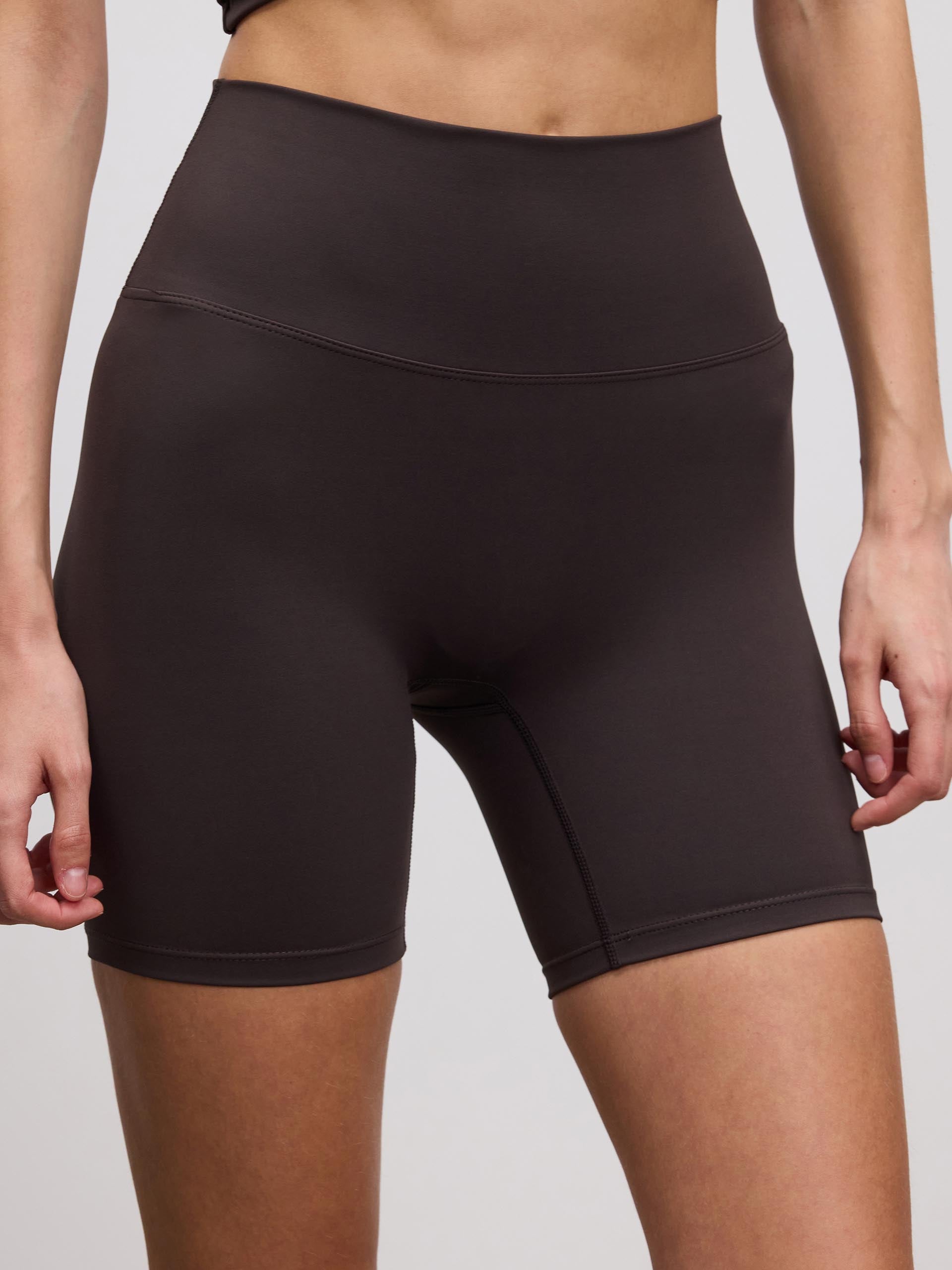 Womens Active Short in Brown