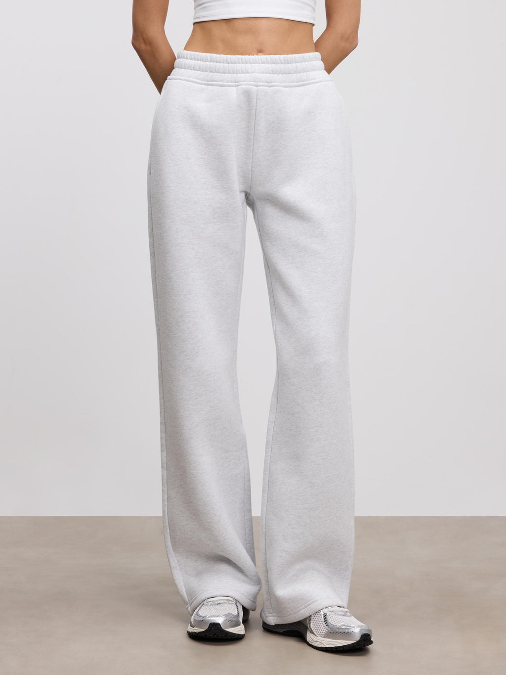 Womens Relaxed Straight Leg Jogger in Marl Grey