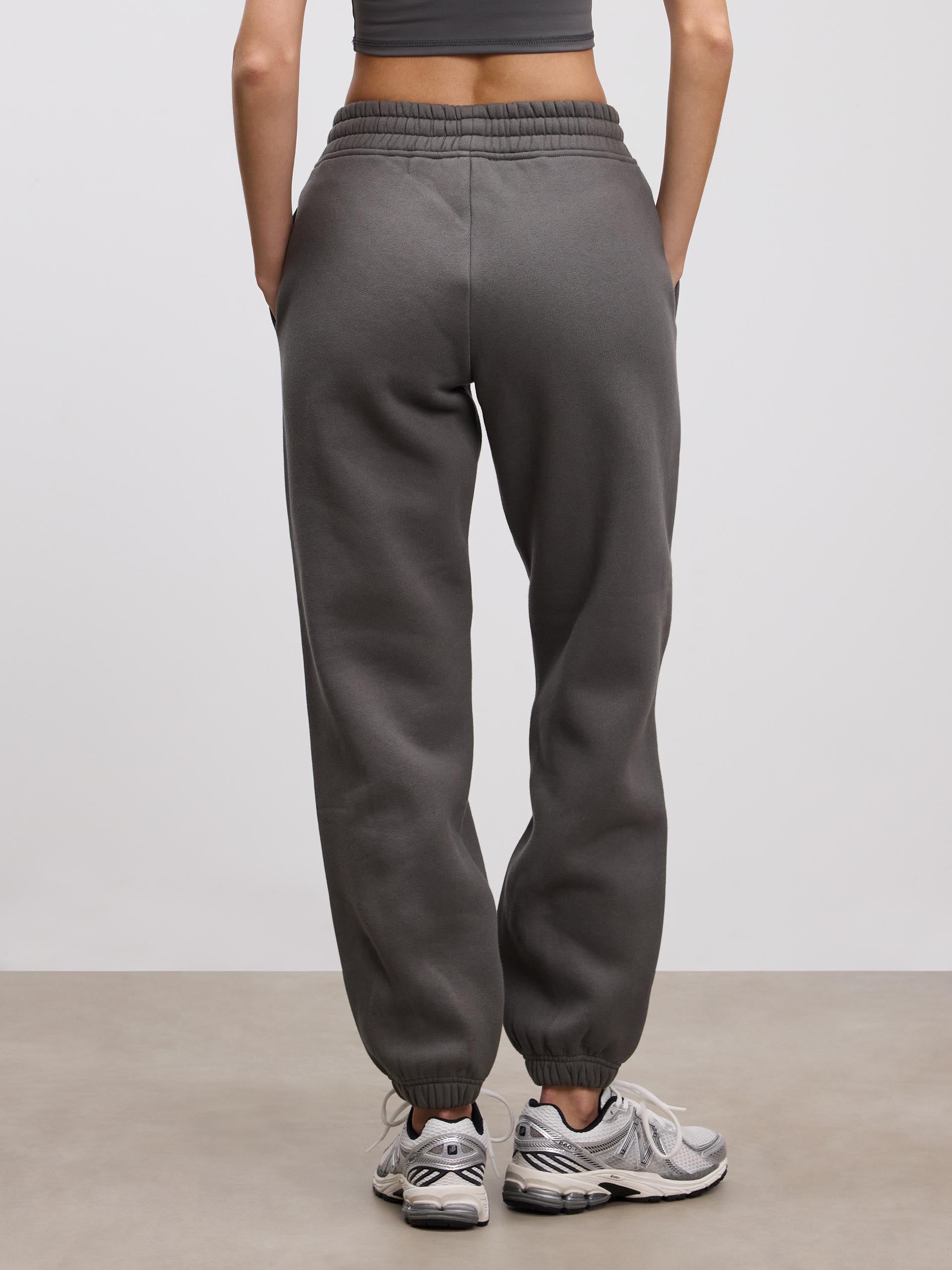 Womens Relaxed Cuffed Jogger in Grey
