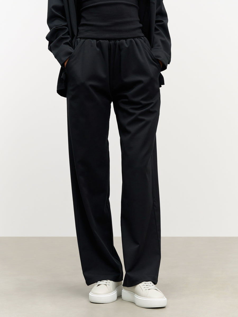 Womens Pull On Trouser in Black