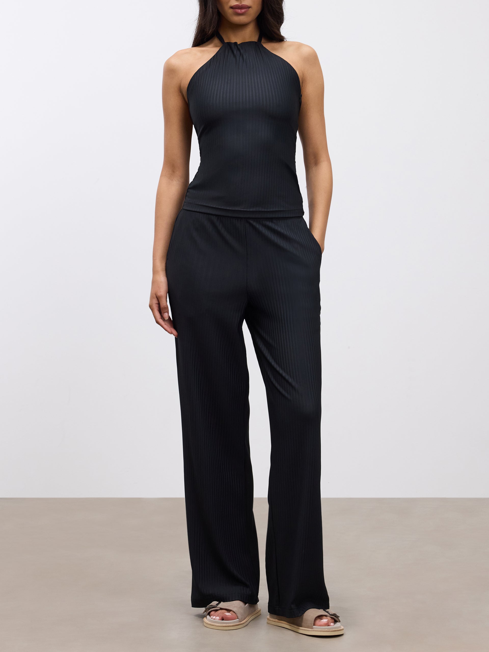 Womens Pleated Trouser in Black