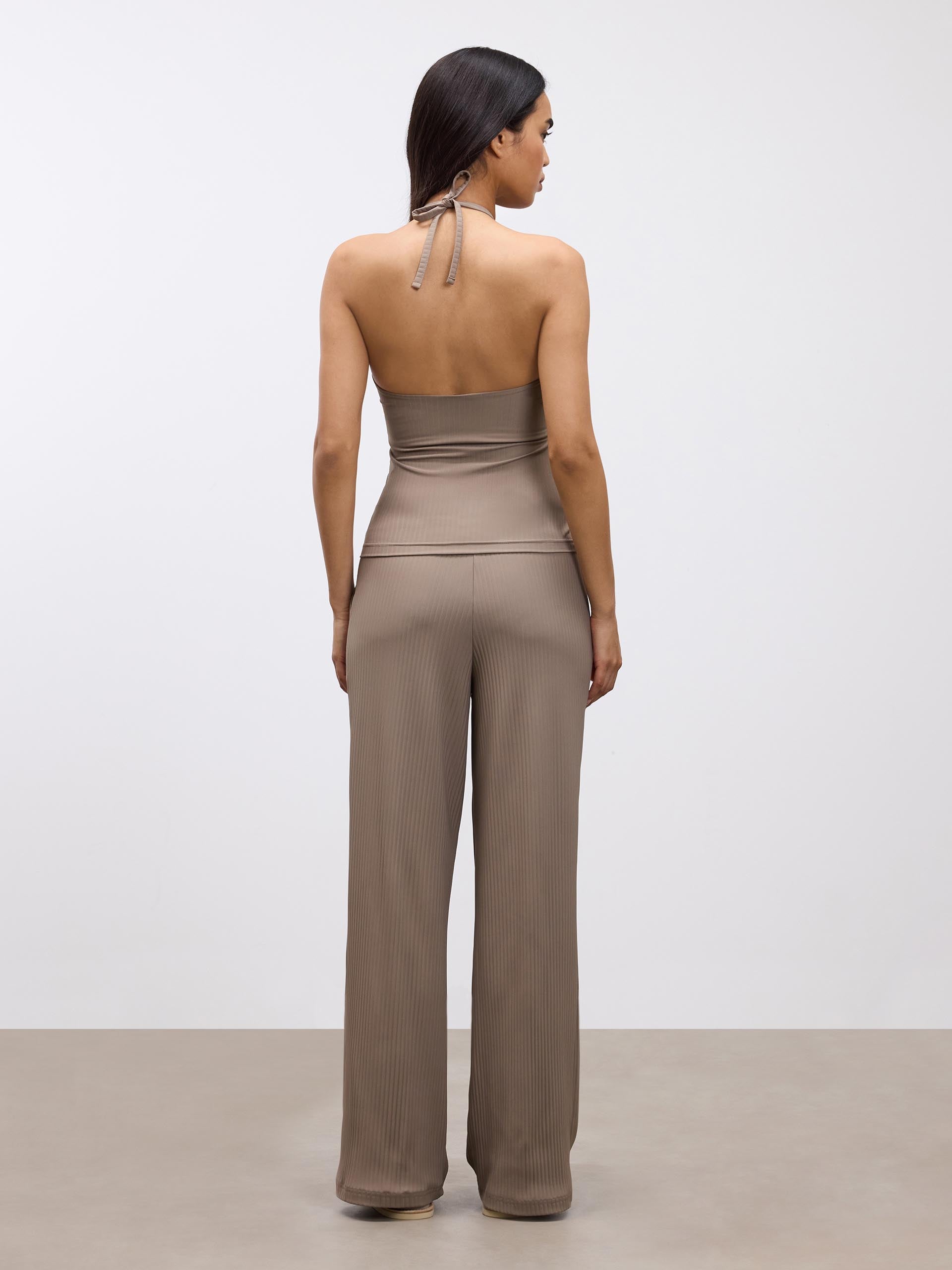 Womens Pleated Trouser in Taupe