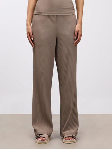 Womens Pleated Trouser in Taupe