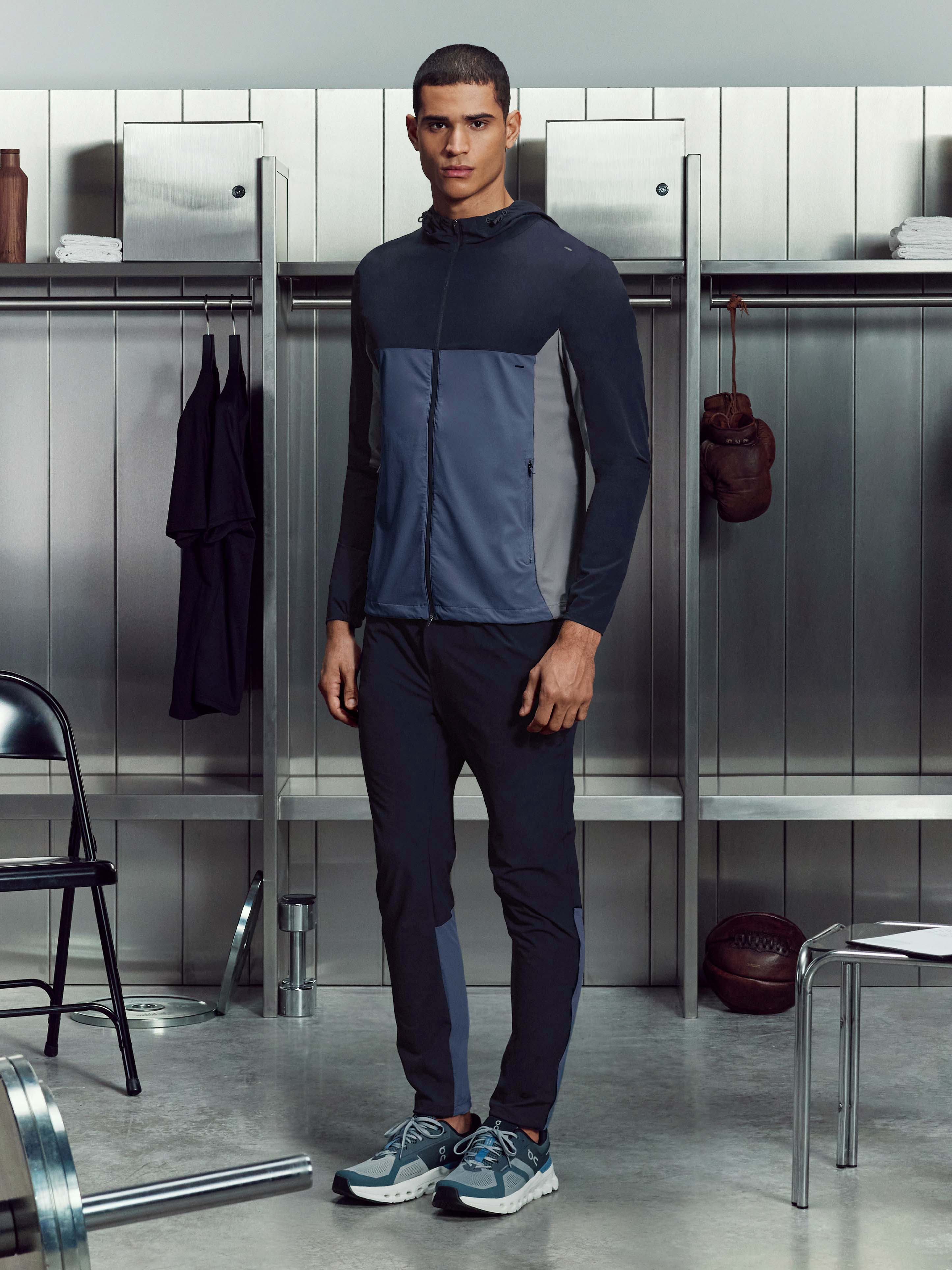 Active Colour Block Windbreaker in Navy