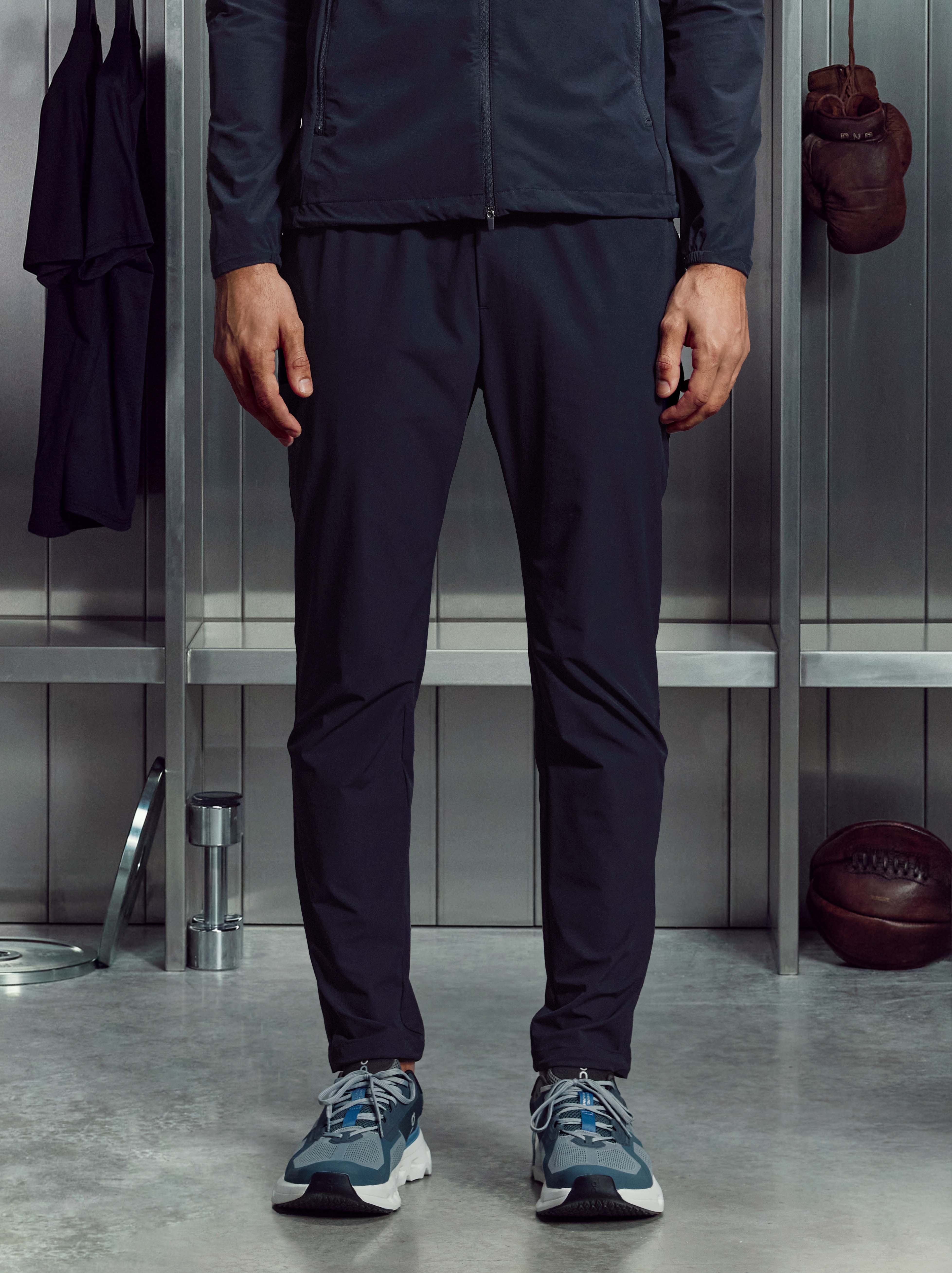 Active Trackpant in Navy