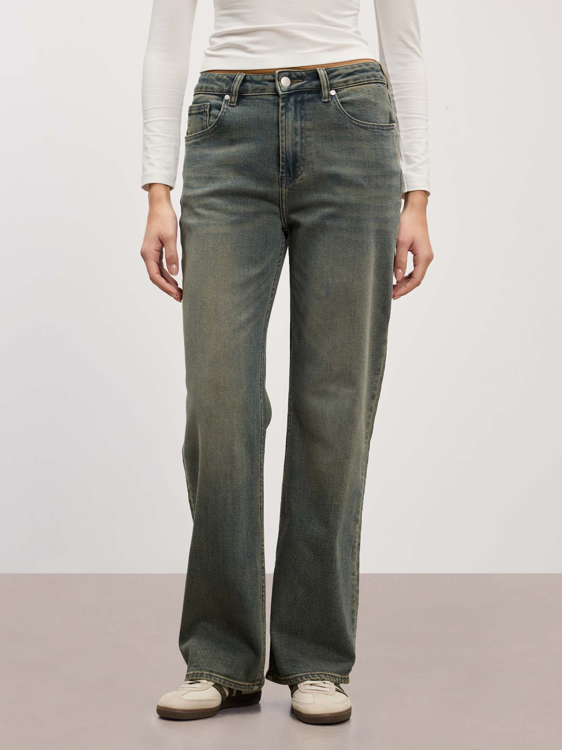 Womens Mid Rise Straight Denim Jeans in Dark Sand