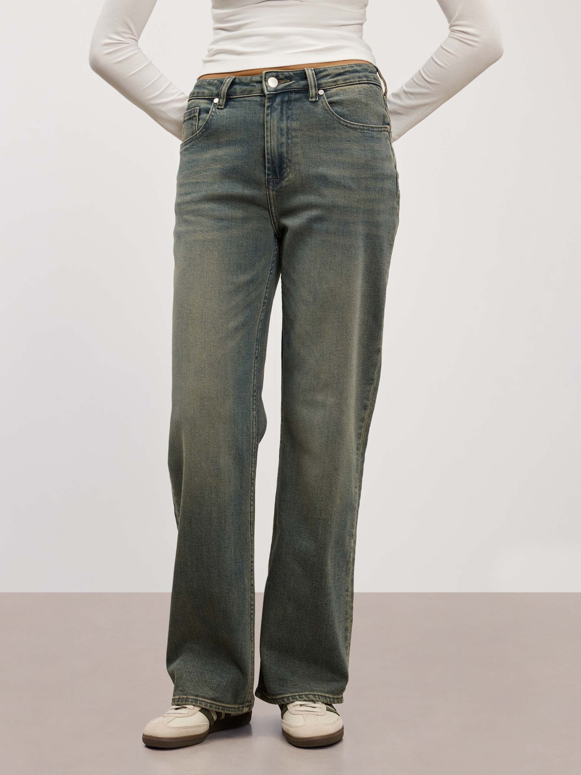 Womens Mid Rise Straight Denim Jeans in Dark Sand