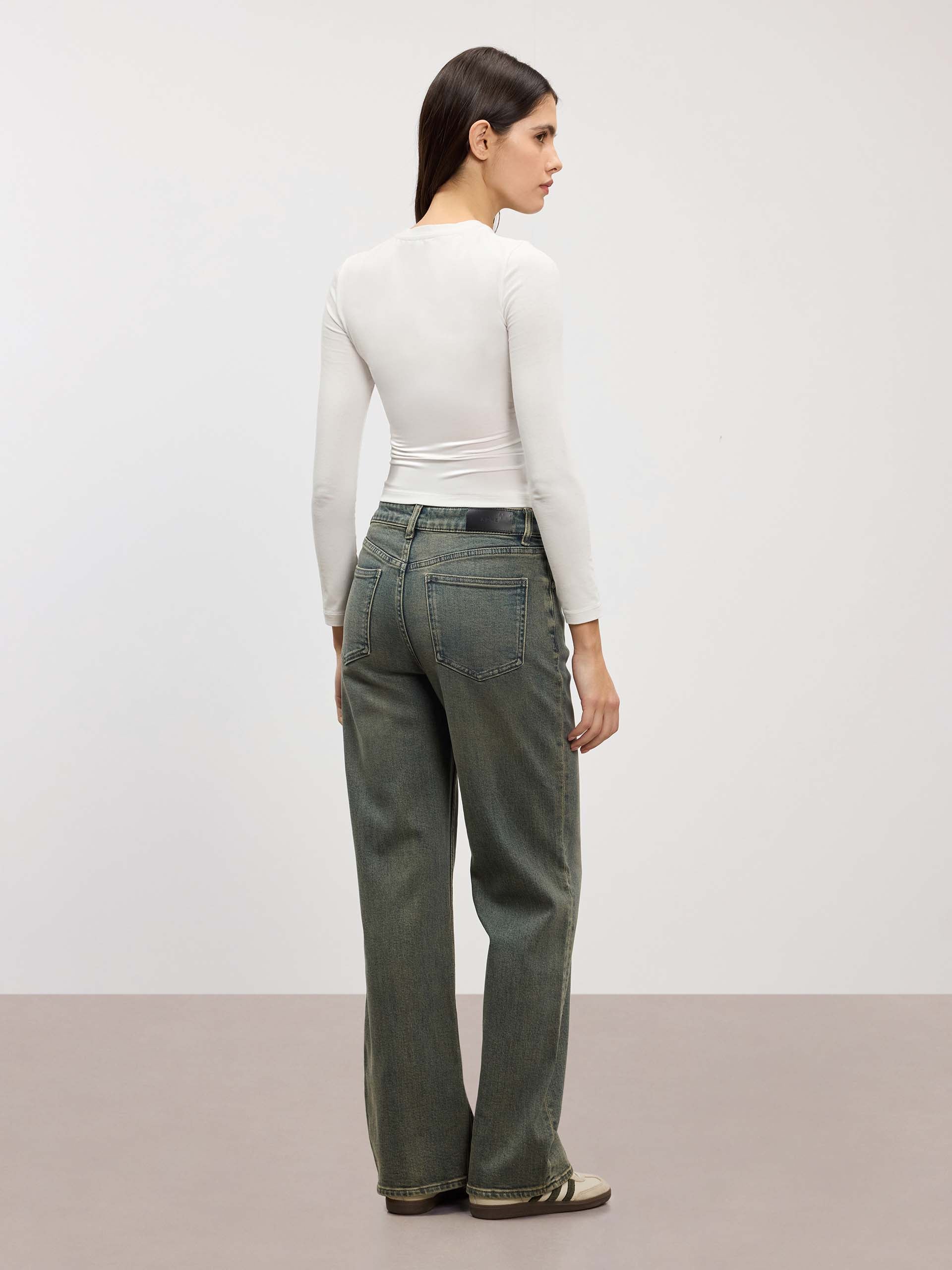 Womens Mid Rise Straight Denim Jeans in Dark Sand