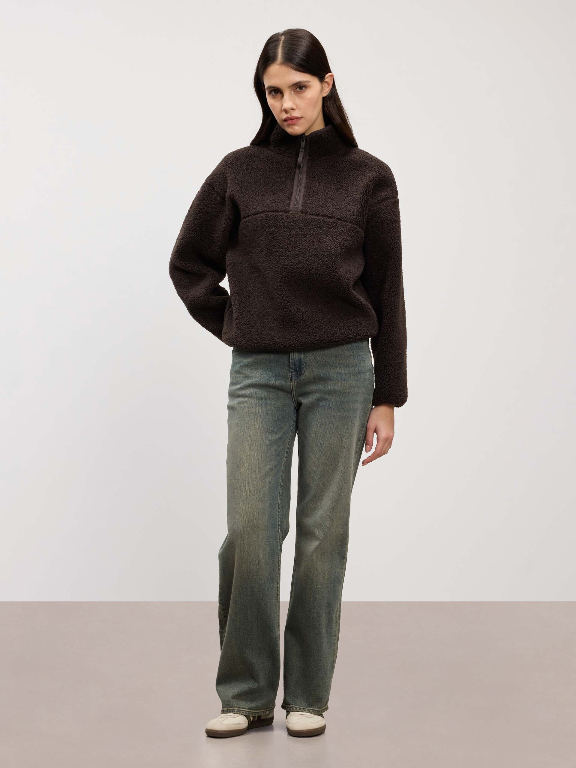 Womens Mid Rise Straight Denim Jeans in Dark Sand