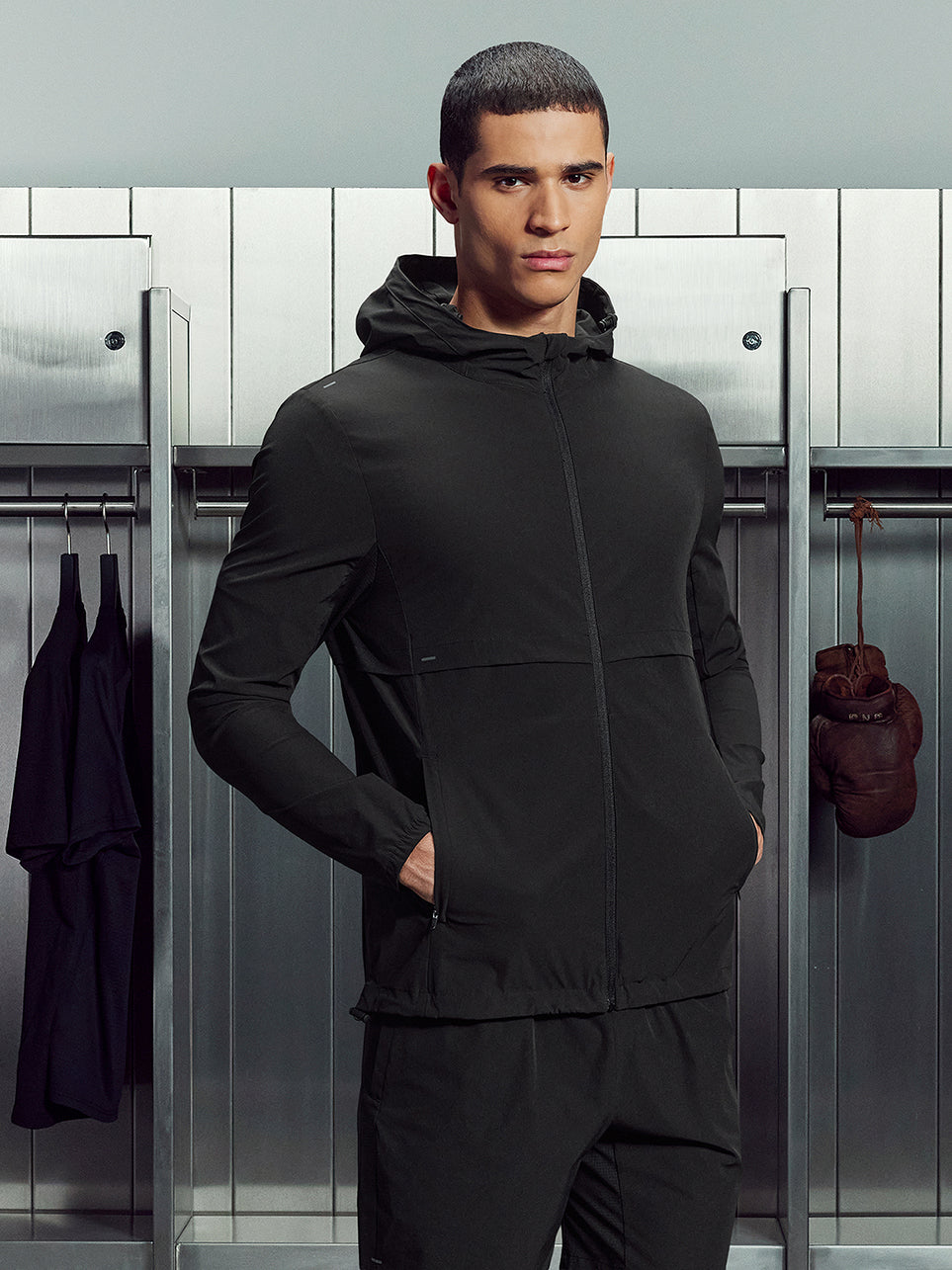 Performance Windbreaker in Black