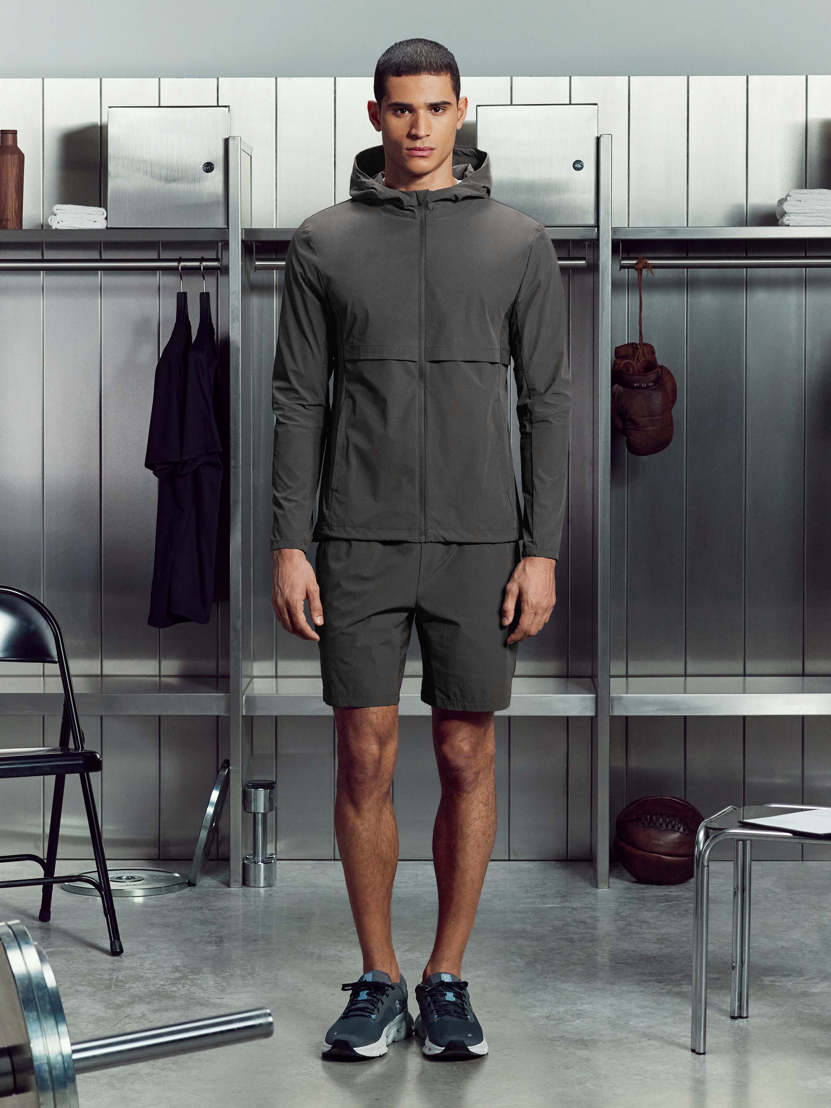 Performance Short in Grey