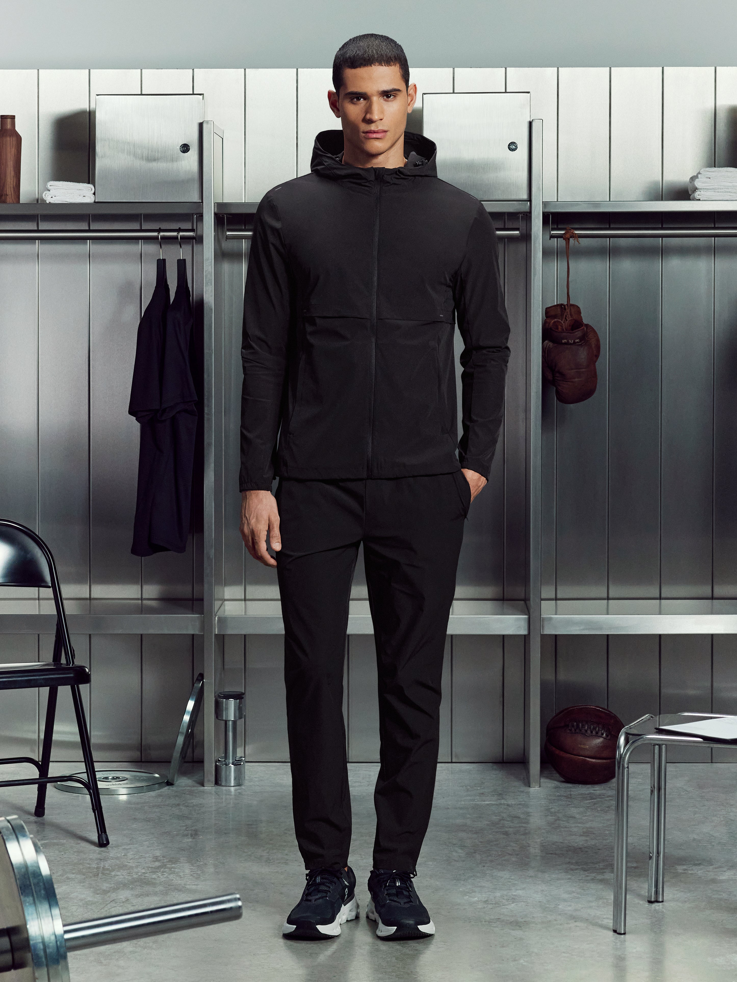 Performance Trackpant in Black