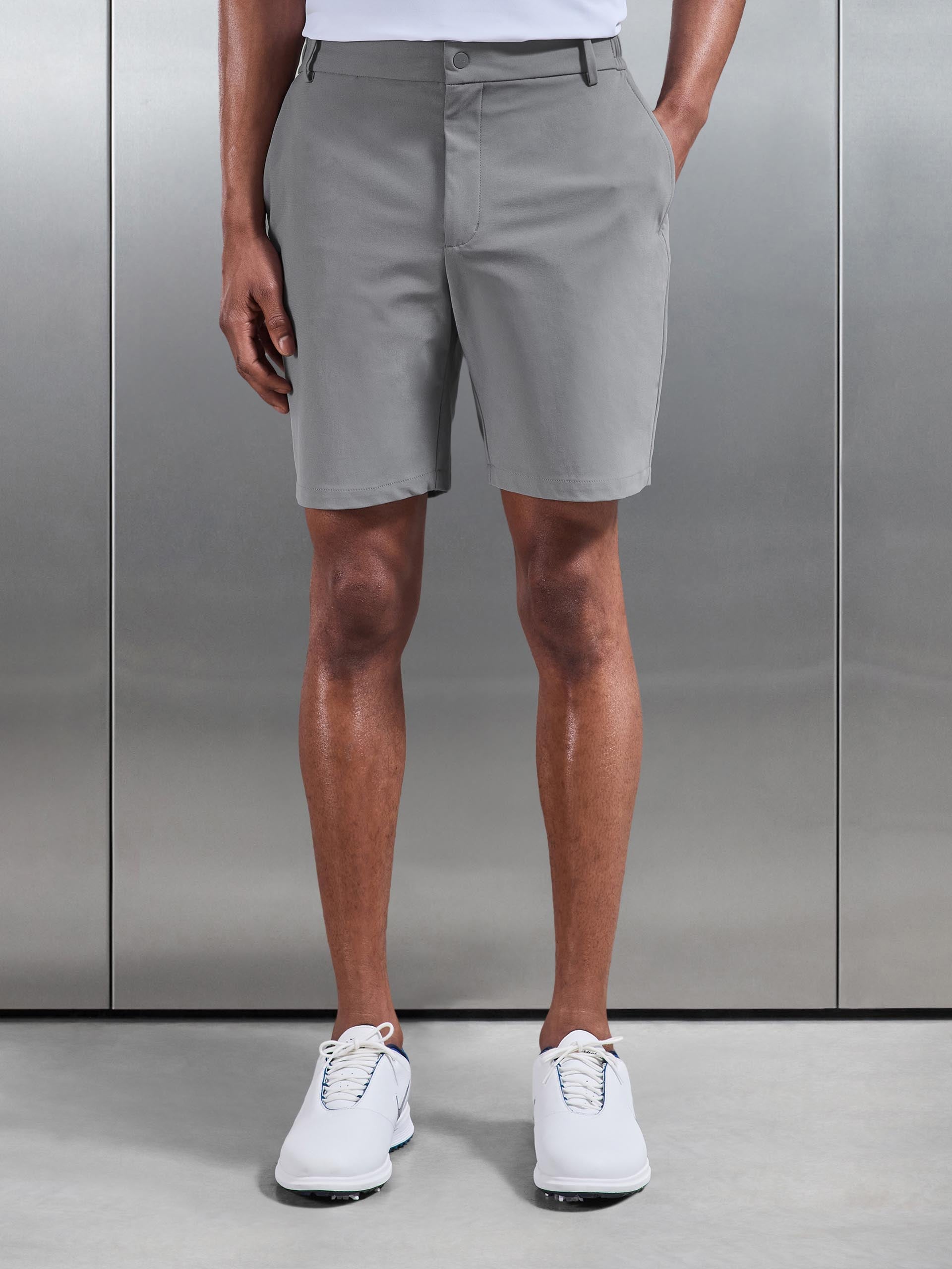 Golf Short in Mid Grey