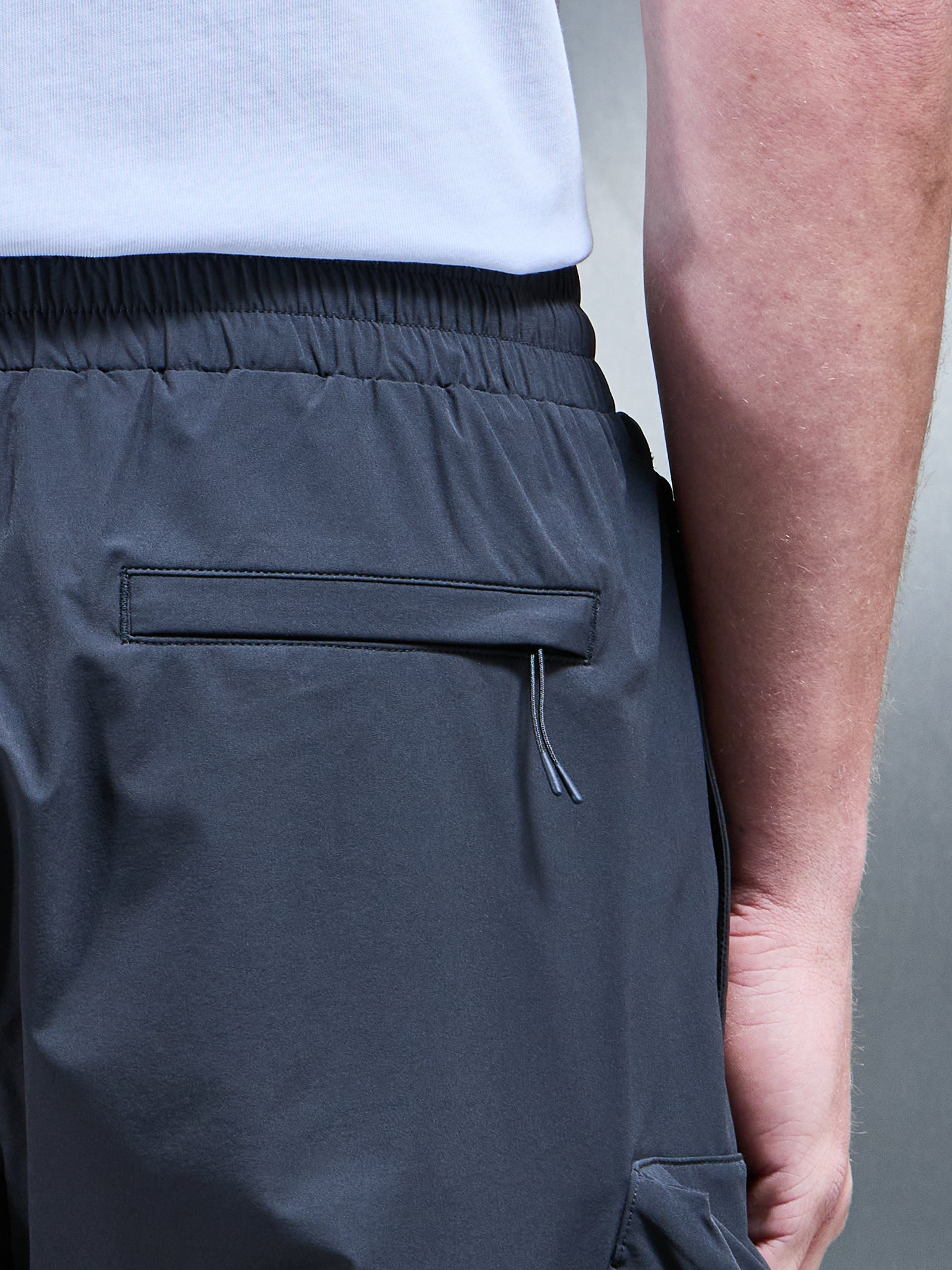 3D Pocket Cargo Short in Grey