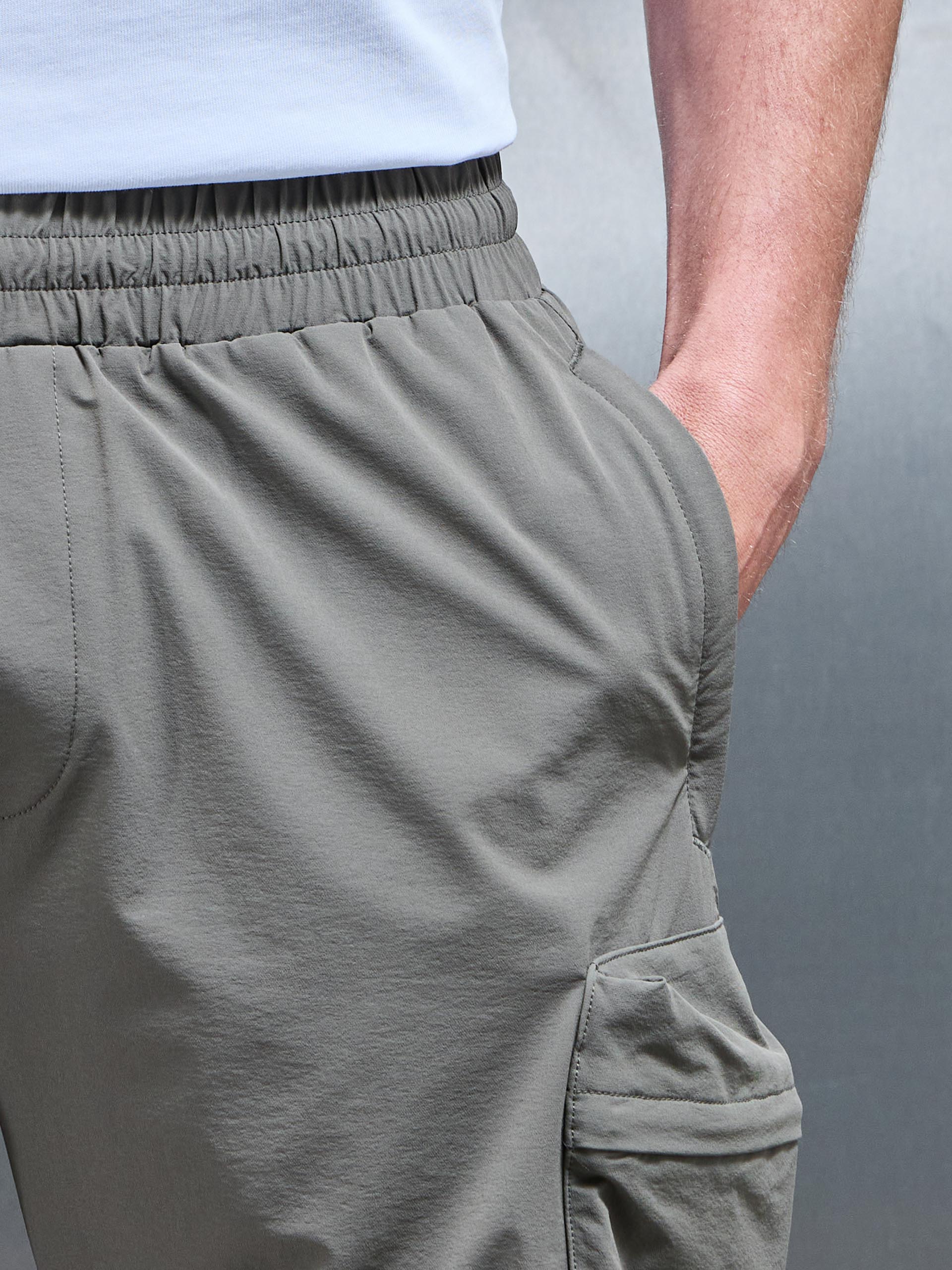 3D Pocket Cargo Short in Olive