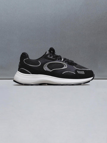 Circuit Trainer in Black