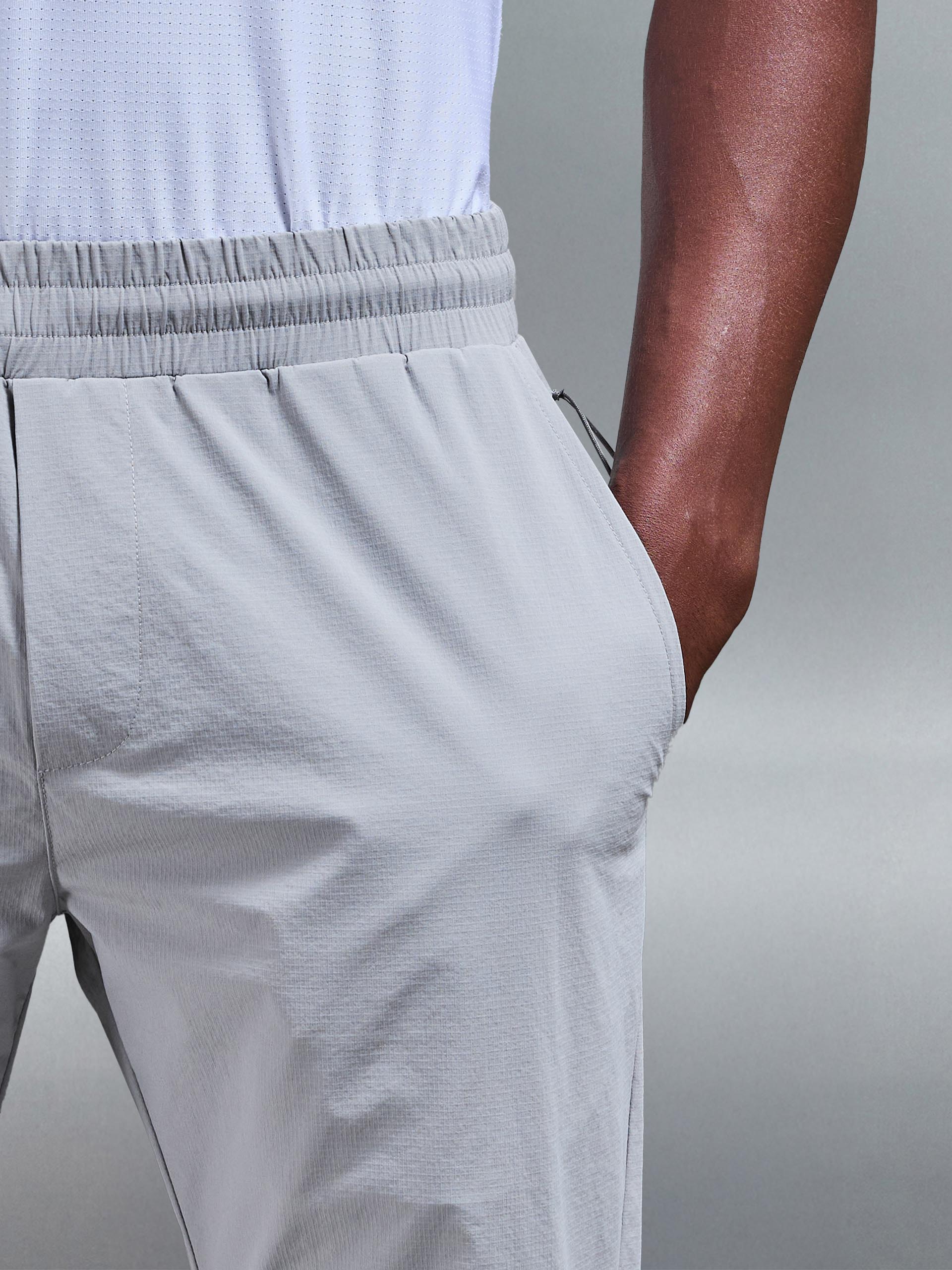 Active Technical Cuffed Trackpant in Mid Grey