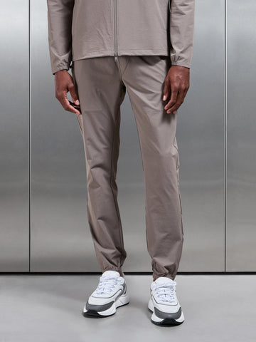 Active Technical Cuffed Trackpant in Olive