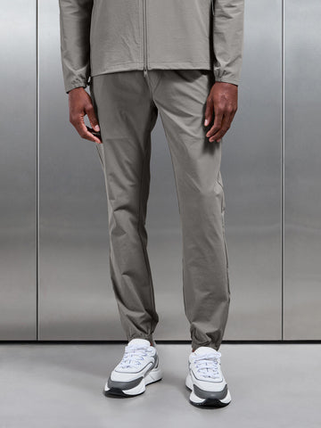 Active Technical Cuffed Trackpant in Olive