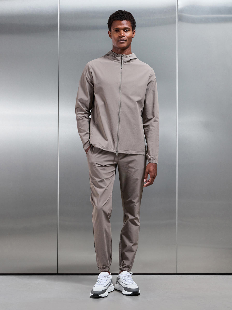 Active Technical Cuffed Trackpant in Olive