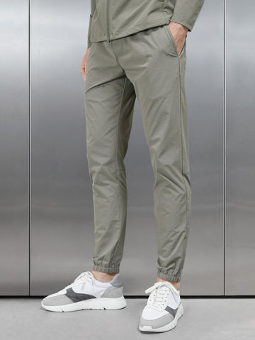 Active Technical Cuffed Trackpant in Olive