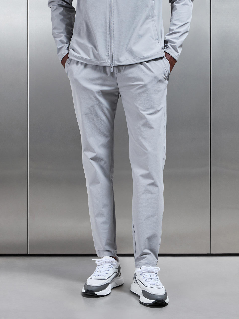 Active Technical Tapered Trackpant in Mid Grey