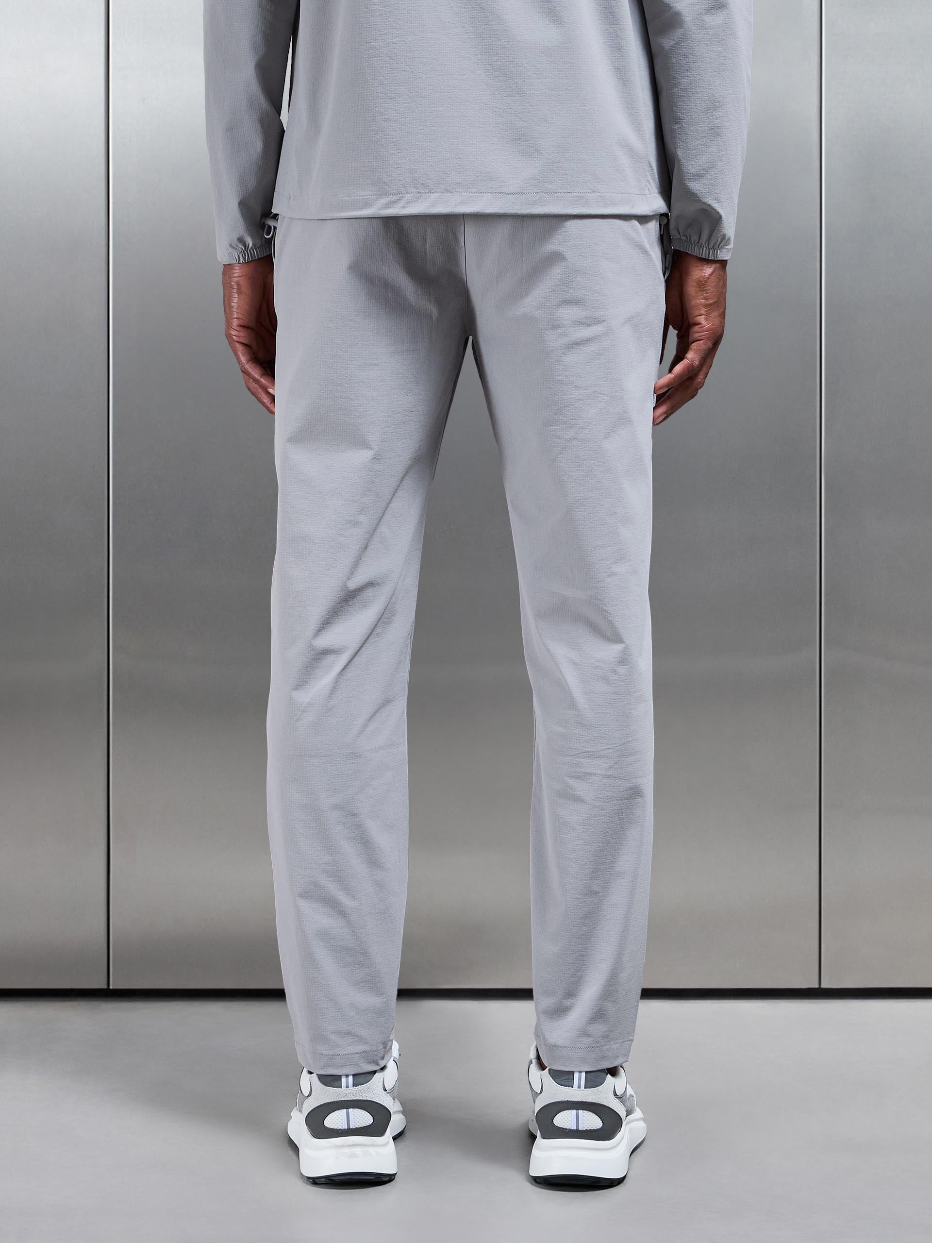 Active Technical Tapered Trackpant in Mid Grey