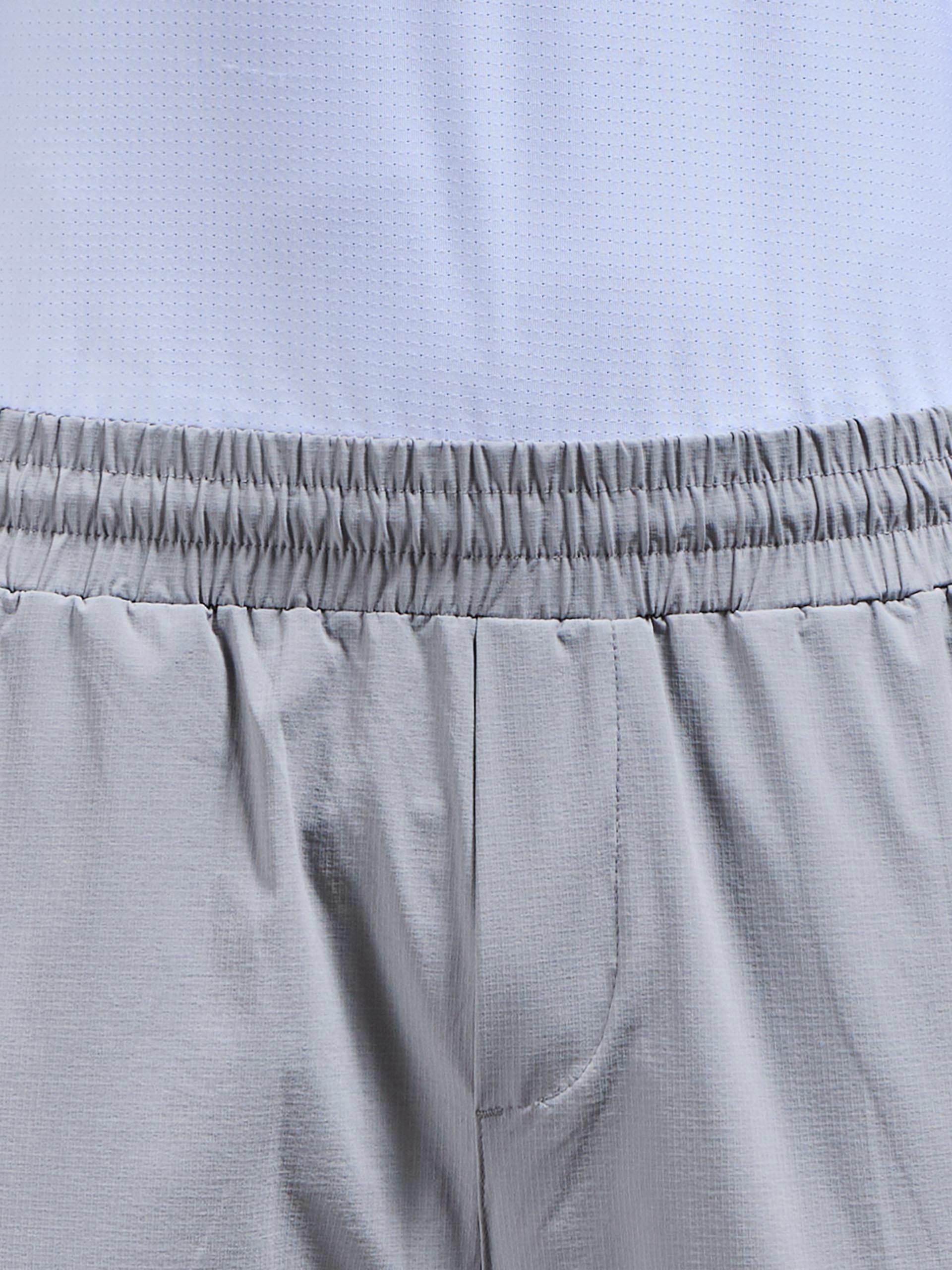 Active Technical Tapered Trackpant in Mid Grey