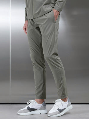 Active Technical Tapered Trackpant in Olive