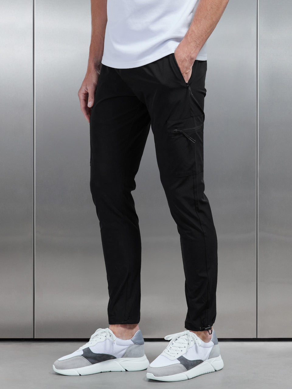 Active Technical Cargo Pant in Black