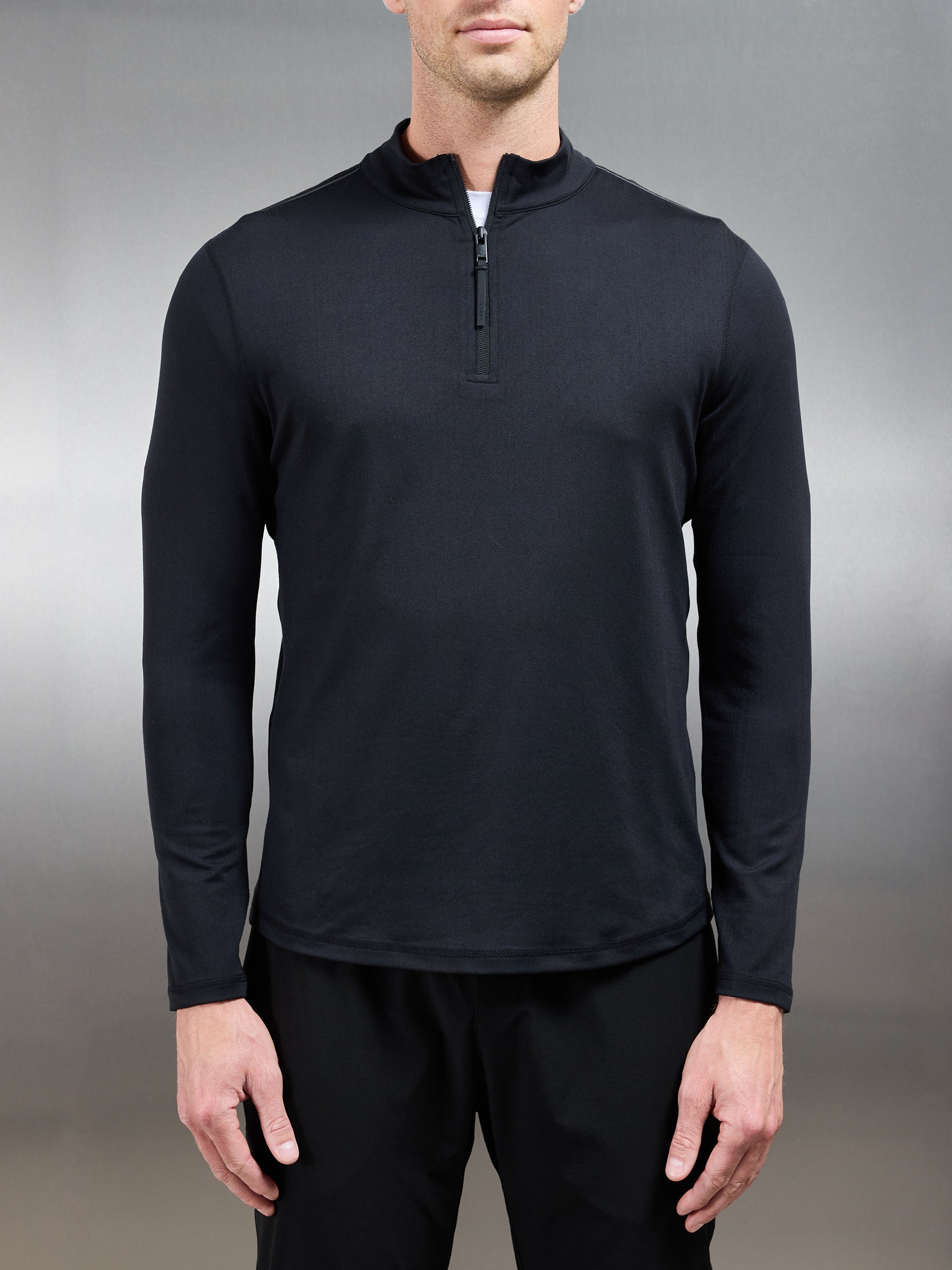 Active Essential Half Zip in Black