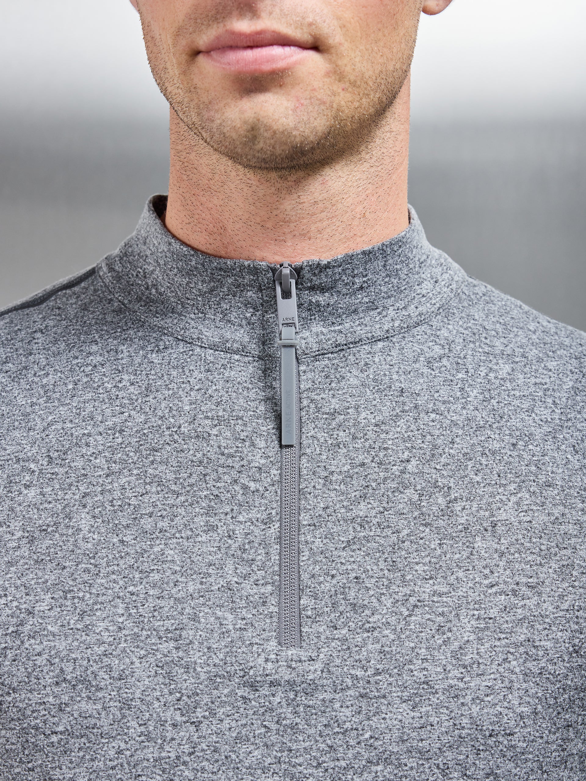 Active Essential Half Zip in Grey