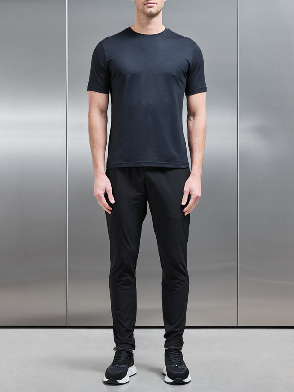 Active Essential T-Shirt in Black