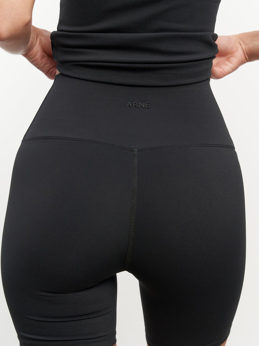 Womens Active Short in Black