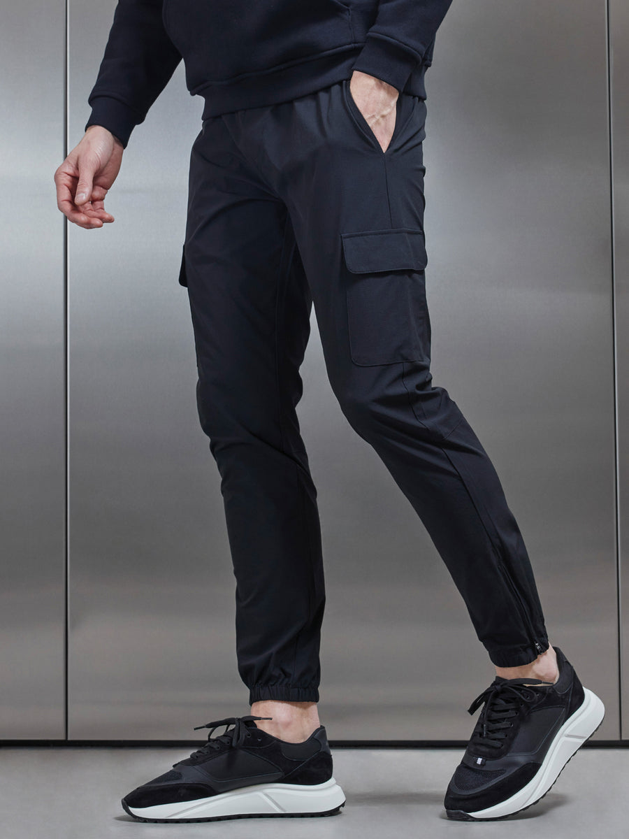 Active Technical Cuffed Cargo Pant in Black