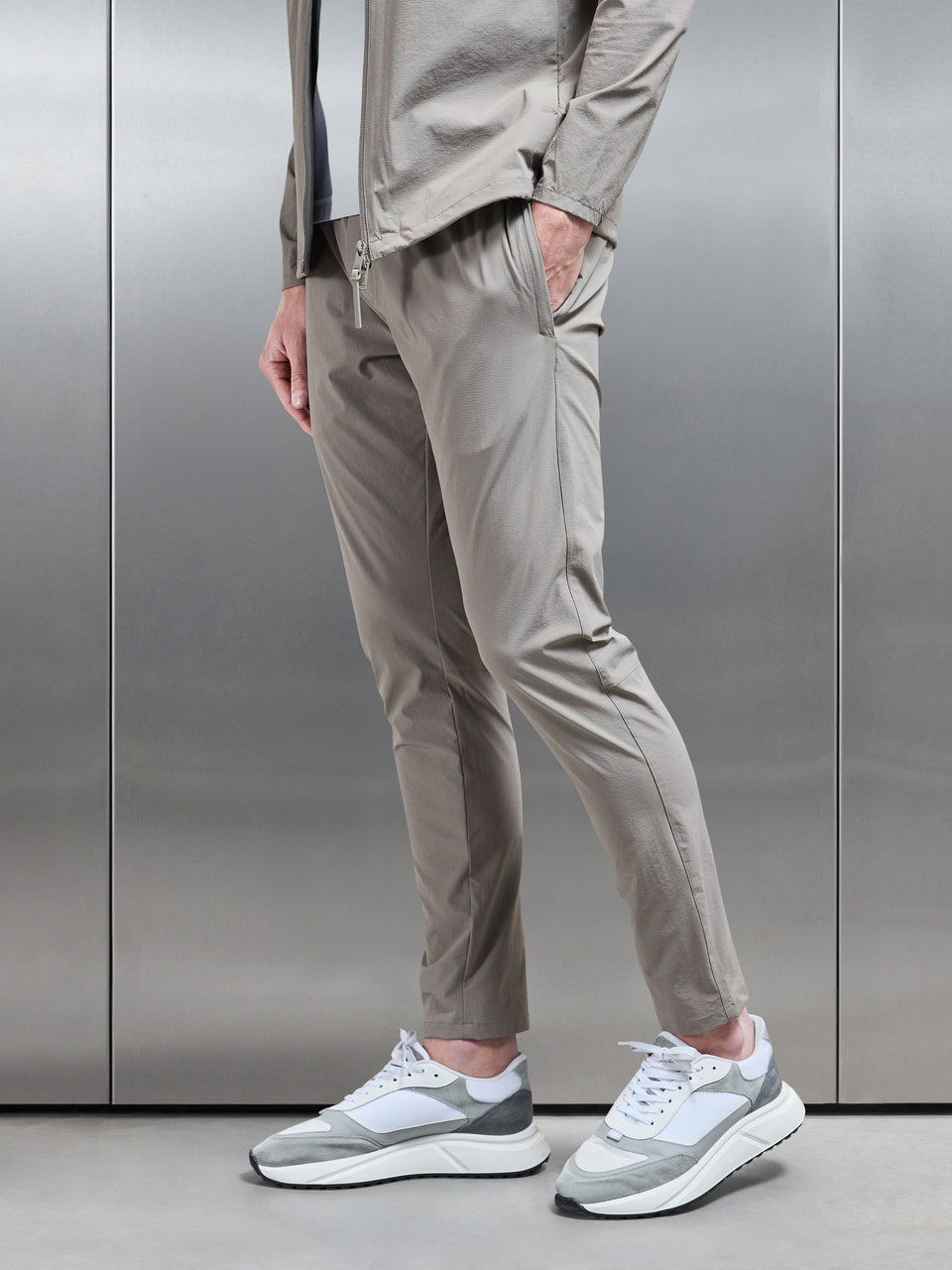 Active Technical Tapered Trackpant in Olive
