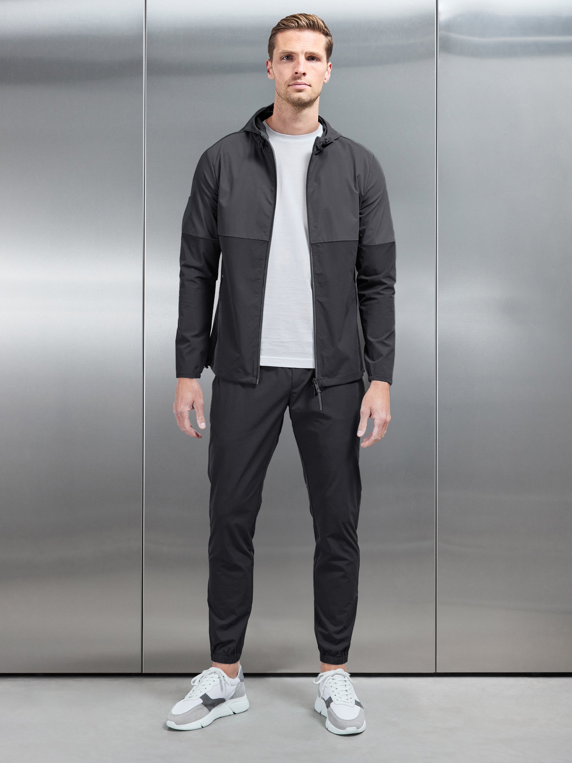 Active Technical Cuffed Trackpant in Black