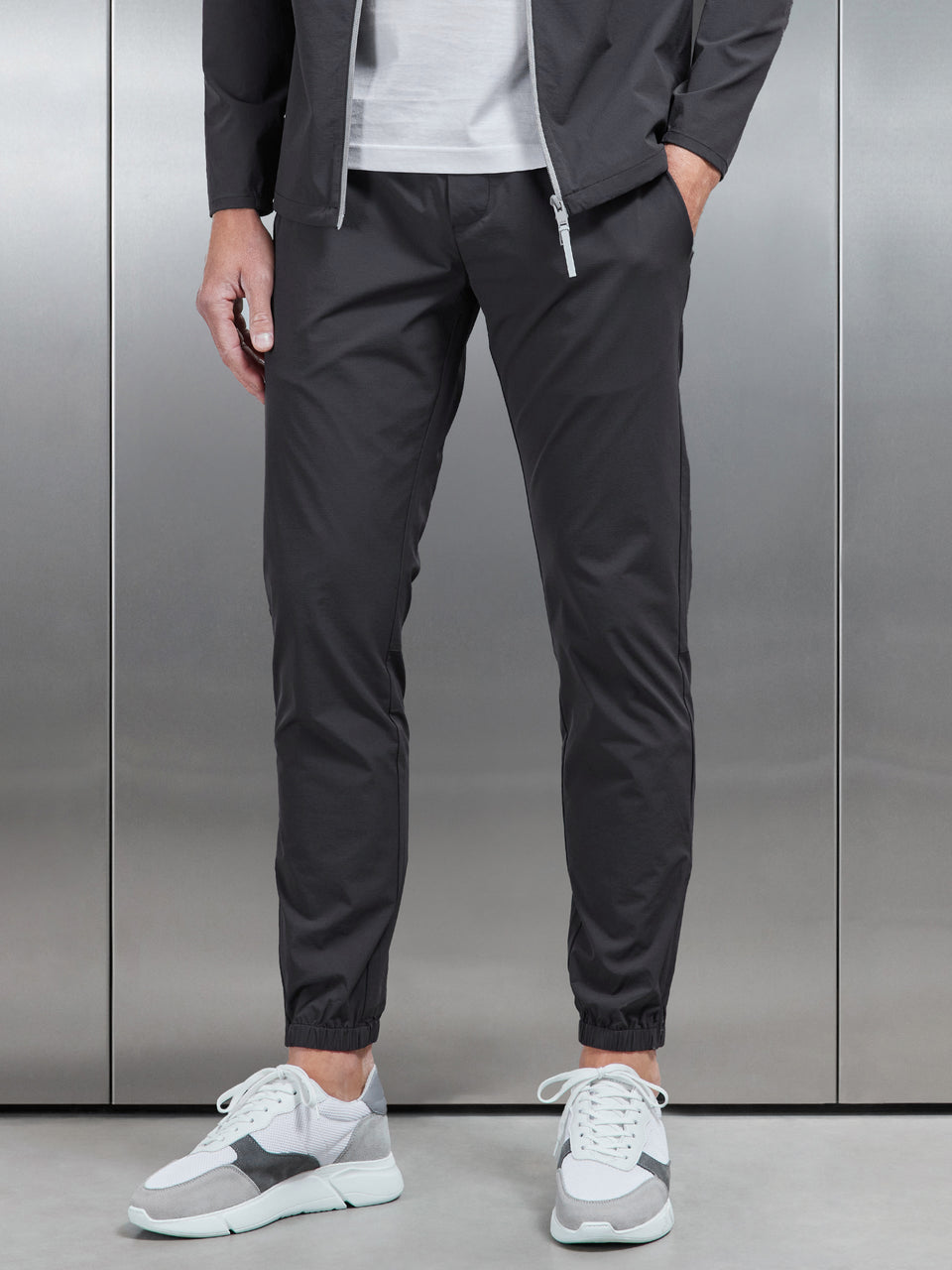 Active Technical Cuffed Trackpant in Grey