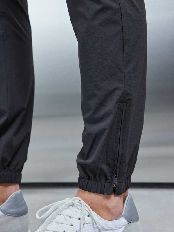Active Technical Cuffed Trackpant in Grey
