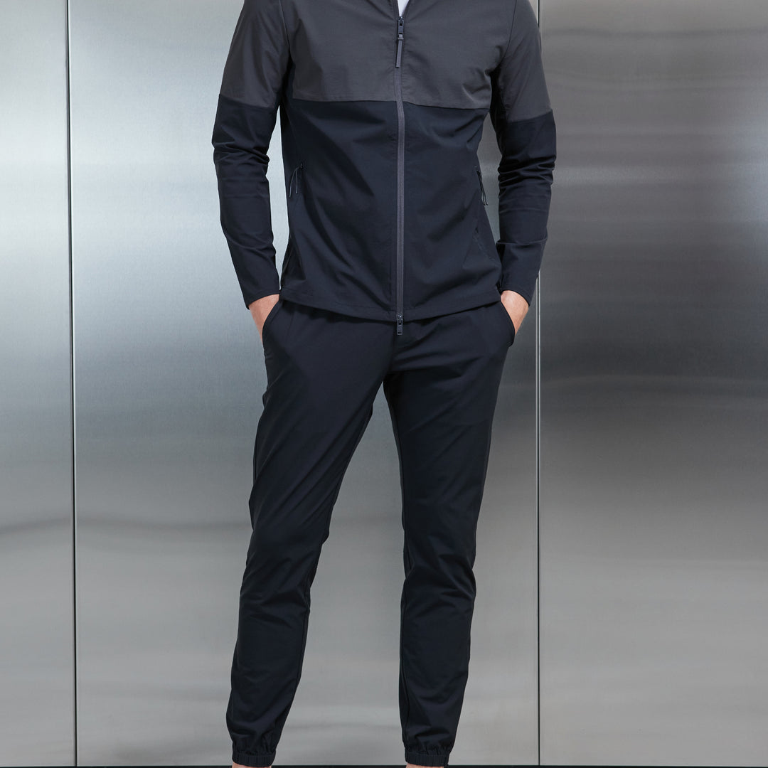 Active Technical Cuffed Trackpant in Black