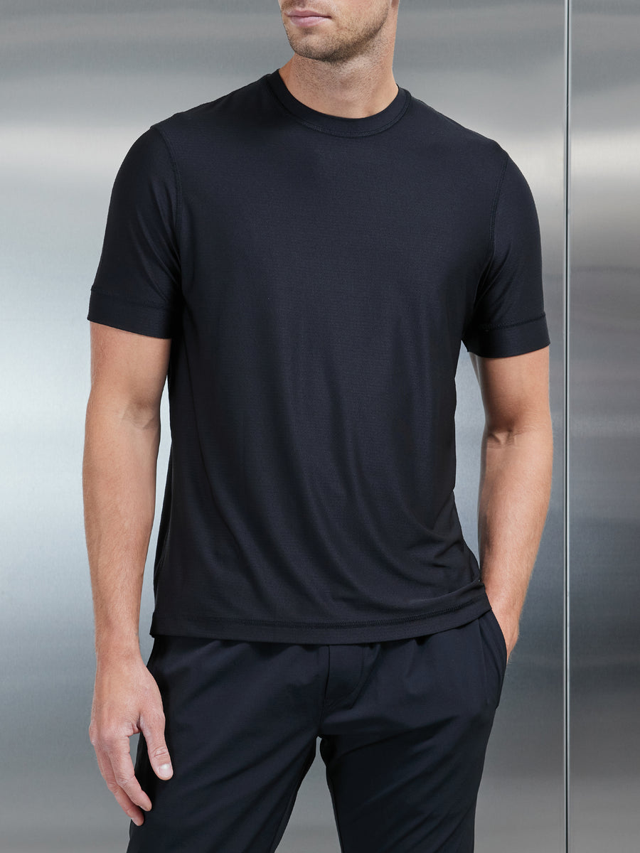 Performance T-Shirt Black Image 1