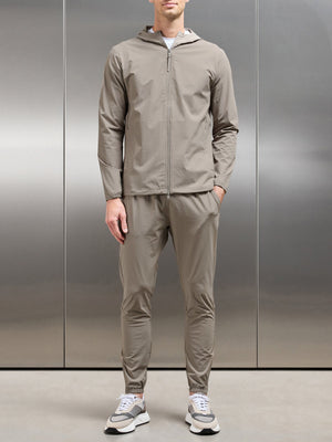 Active Technical Cuffed Trackpant in Taupe