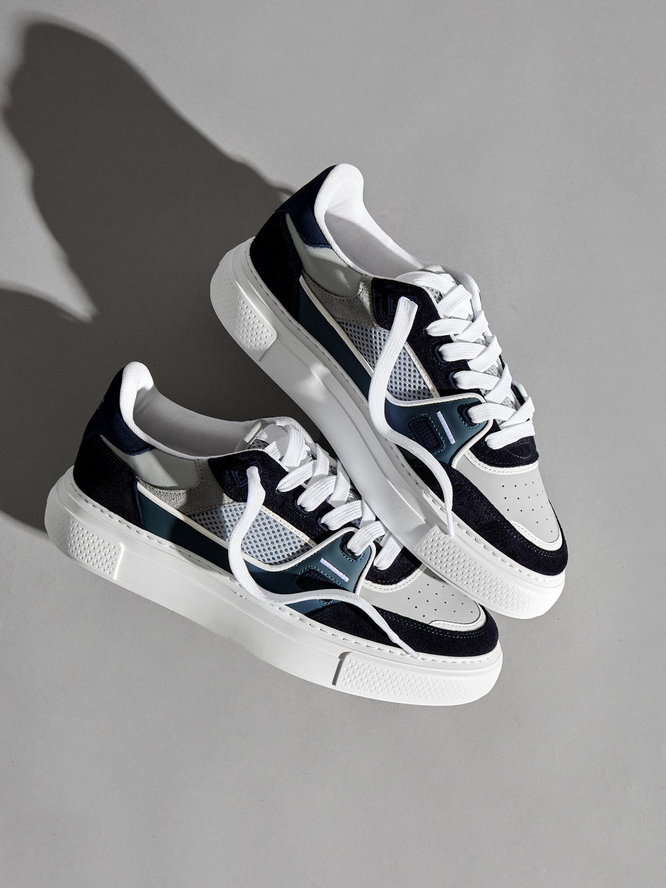 Atlas Trainer in Air Force Blue