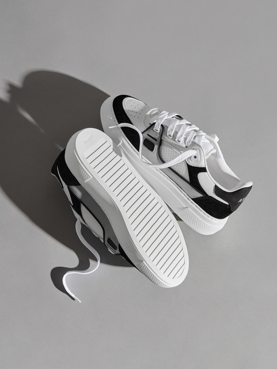Atlas Trainer in White Black