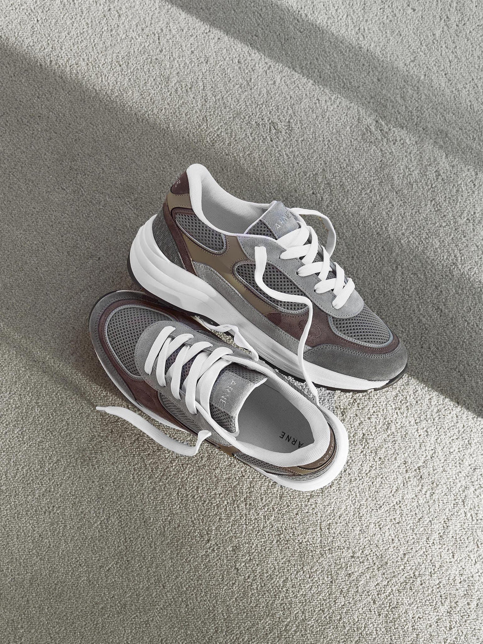 Apollo Runner in Dune Grey