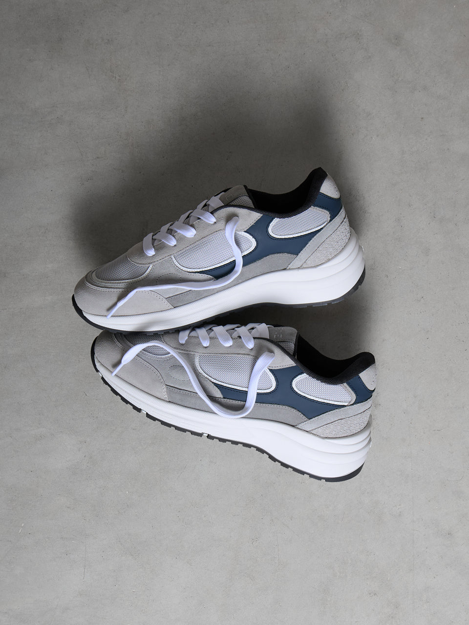 Apollo Runner in Grey Navy