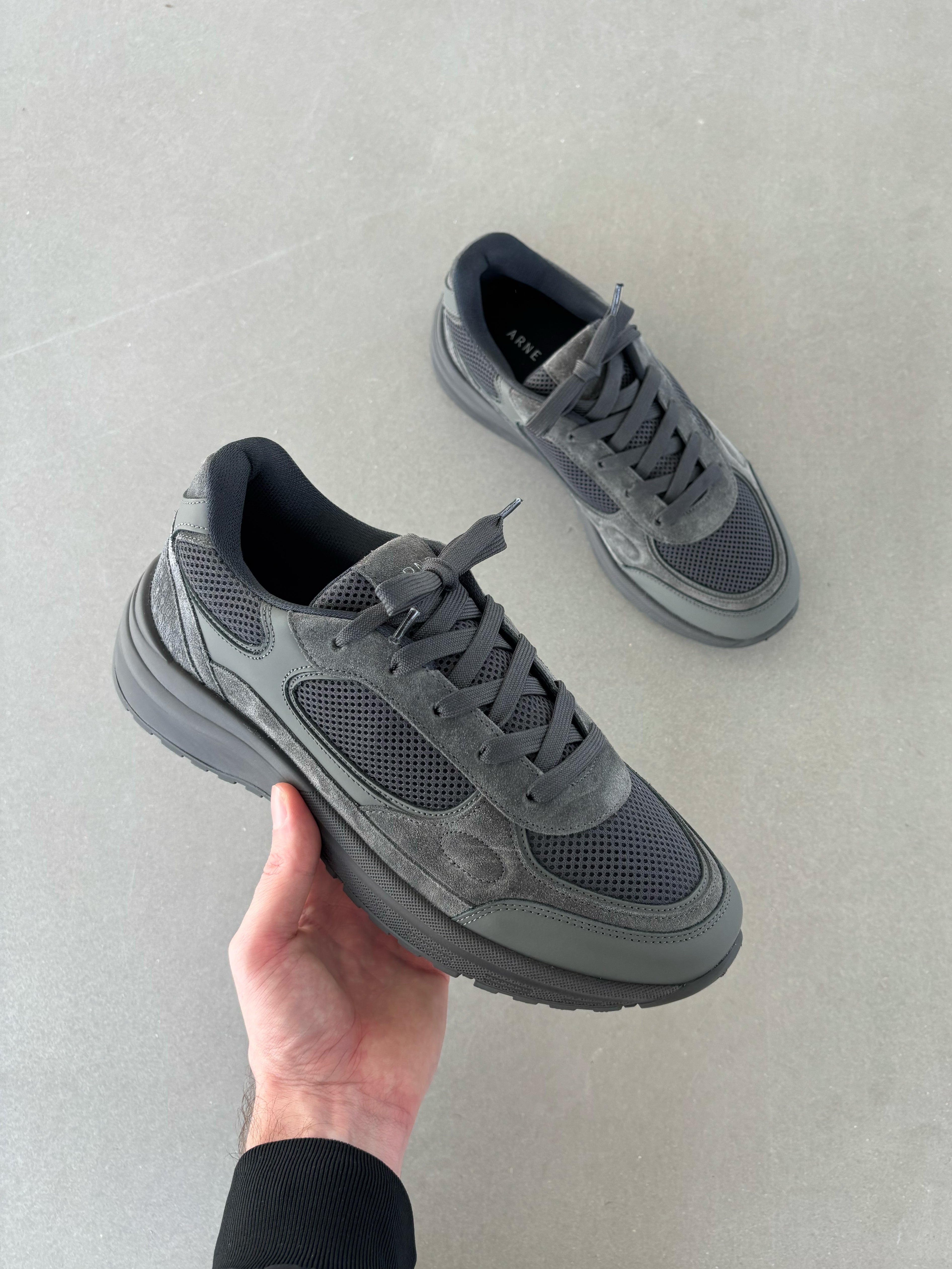 Apollo Runner in Triple Grey