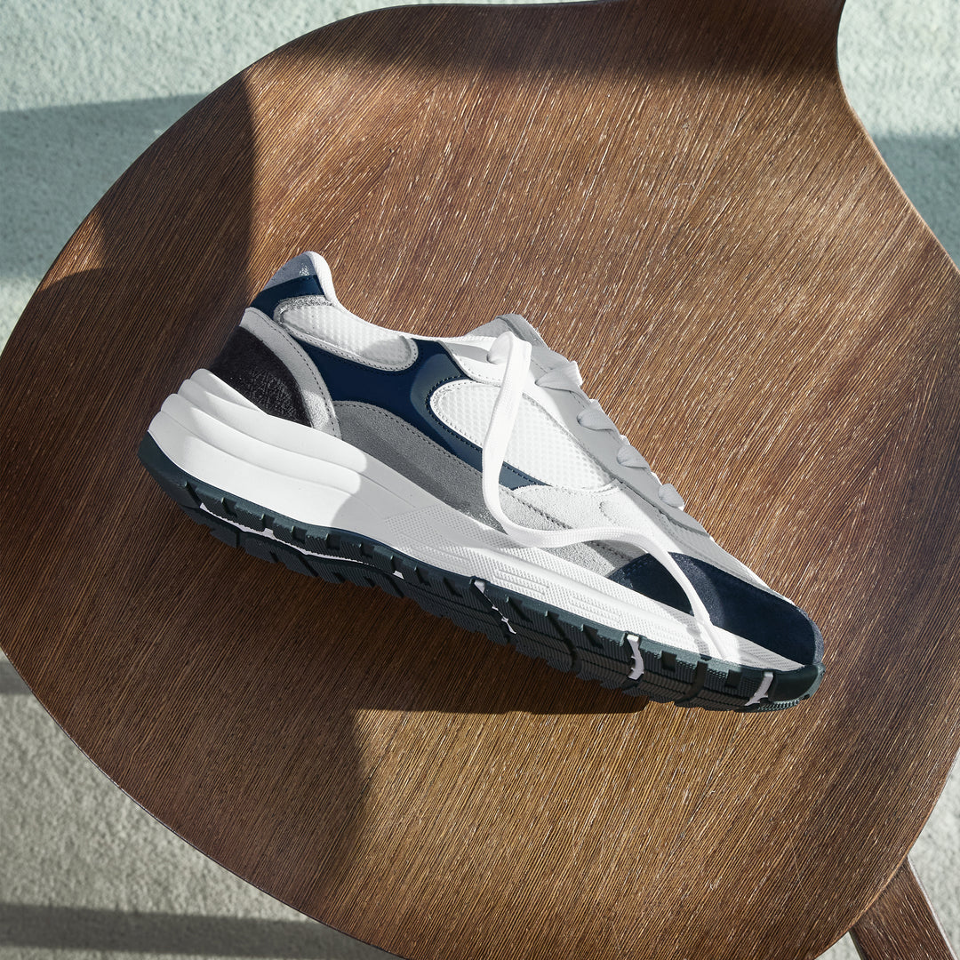 Apollo Runner in White Navy
