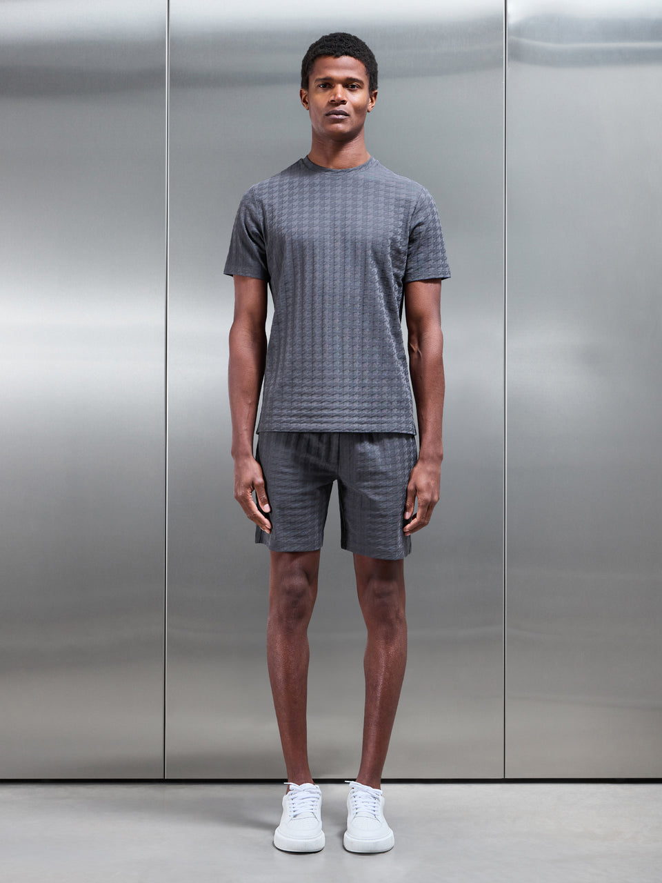 Arco Short in Grey