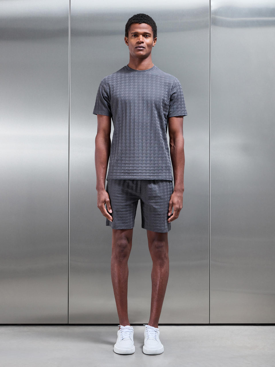 Arco Short in Grey